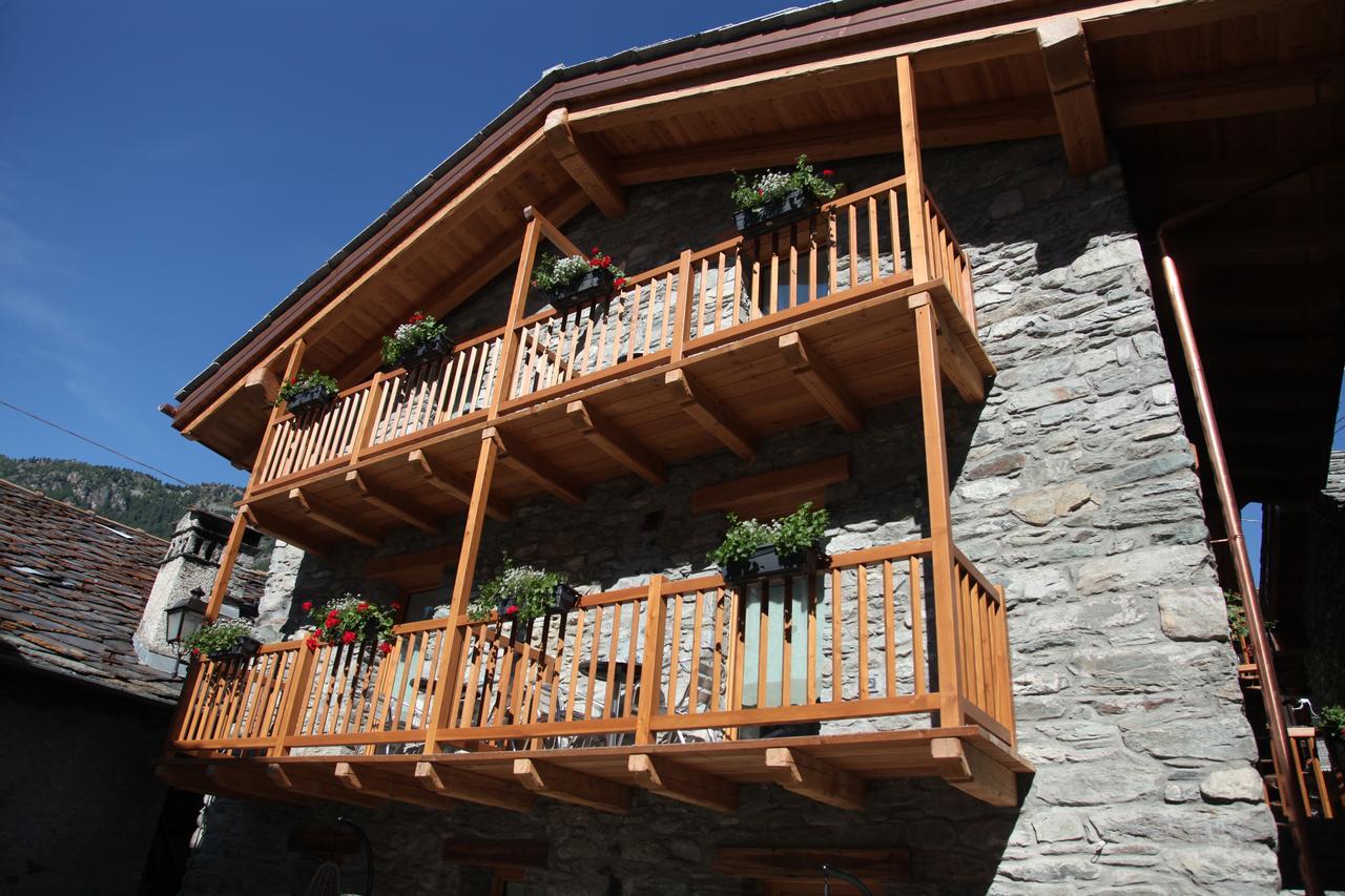Mi Casa Tu Casa Bed & Breakfast Brusson Exterior photo